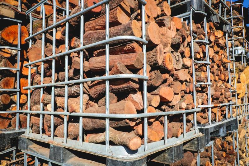 Llenya a l'engròs per a empreses i distribuïdors — FustaGo Vallès